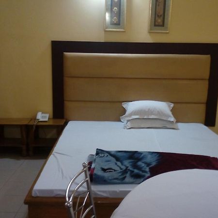 Royal Park Residential Hotel Chittagong Exterior foto